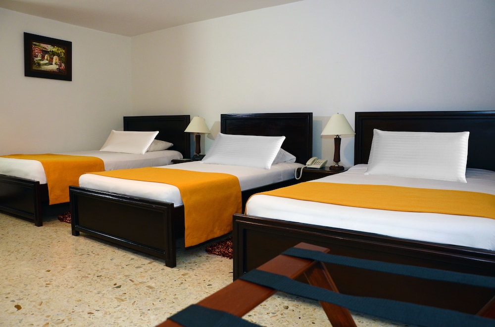 Hotel Karlo 7/50