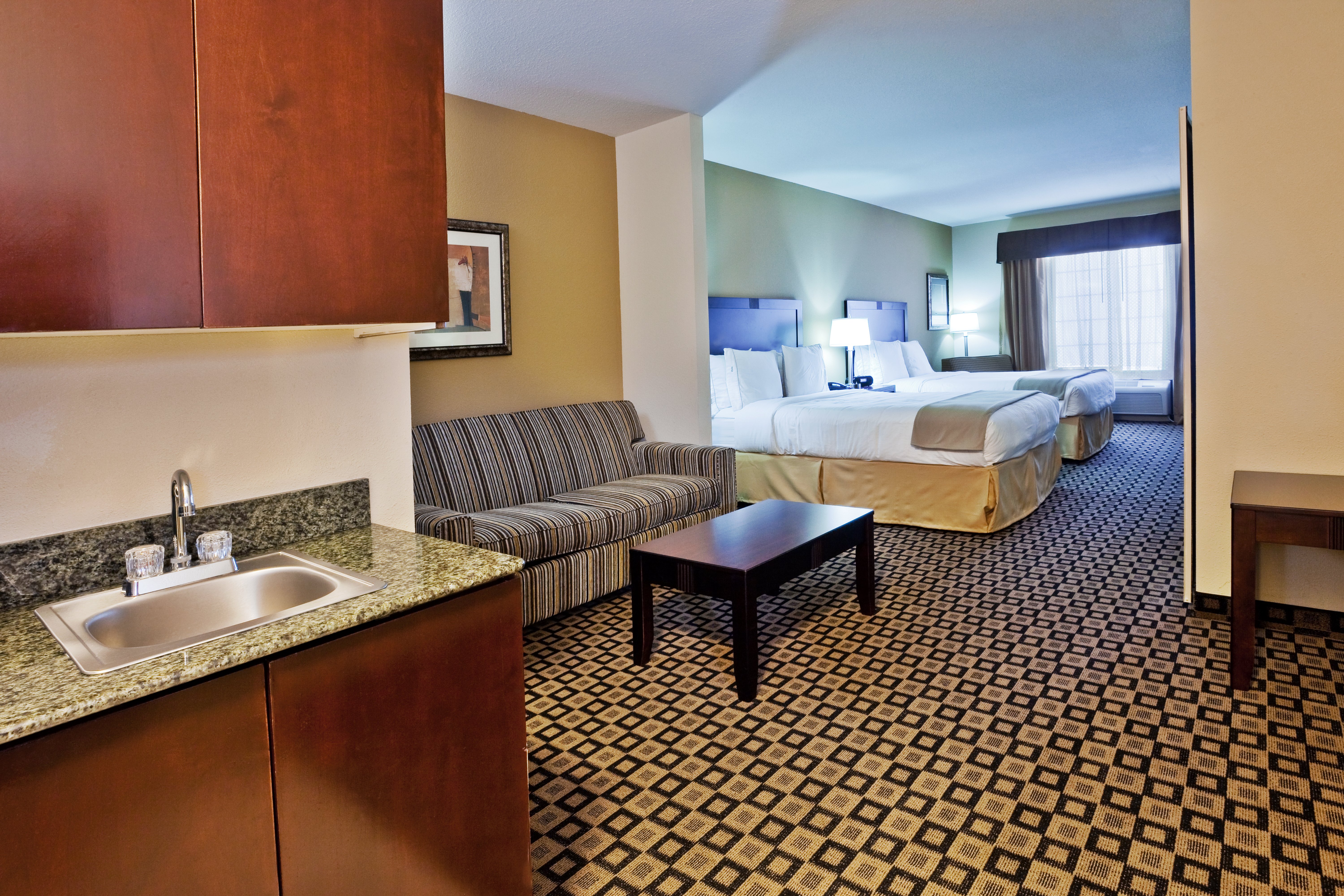 جناح بسريرين كوين، Holiday Inn Express Hotel Suites Clovis 5/5
