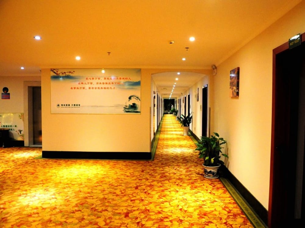 Greentree Inn Yancheng Dongtai Jianggang Yingbin Road Gangcheng Avenue Hotel 19/28
