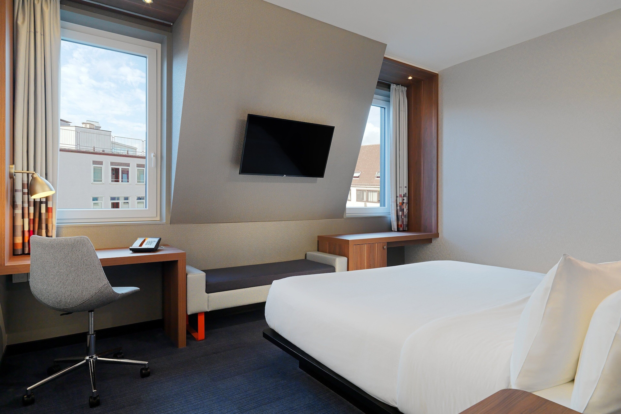 لوفت بسرير كينج، ALOFT MUNICH 4/10