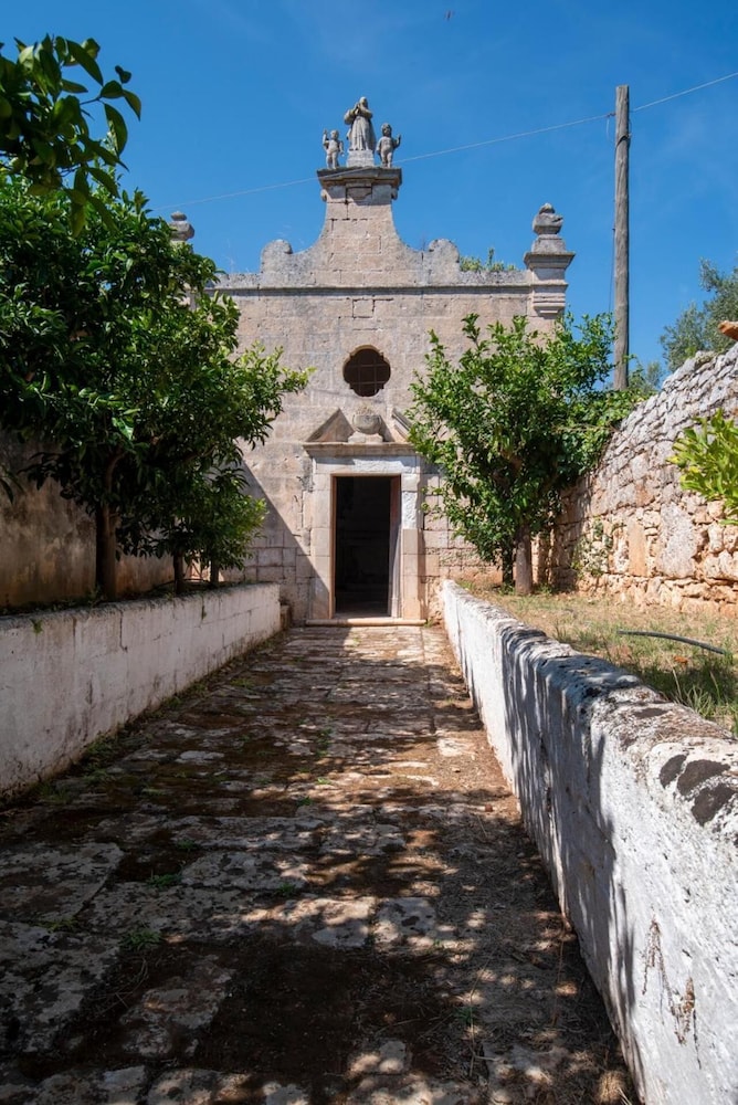 Masseria Borgo Santuri 52/62
