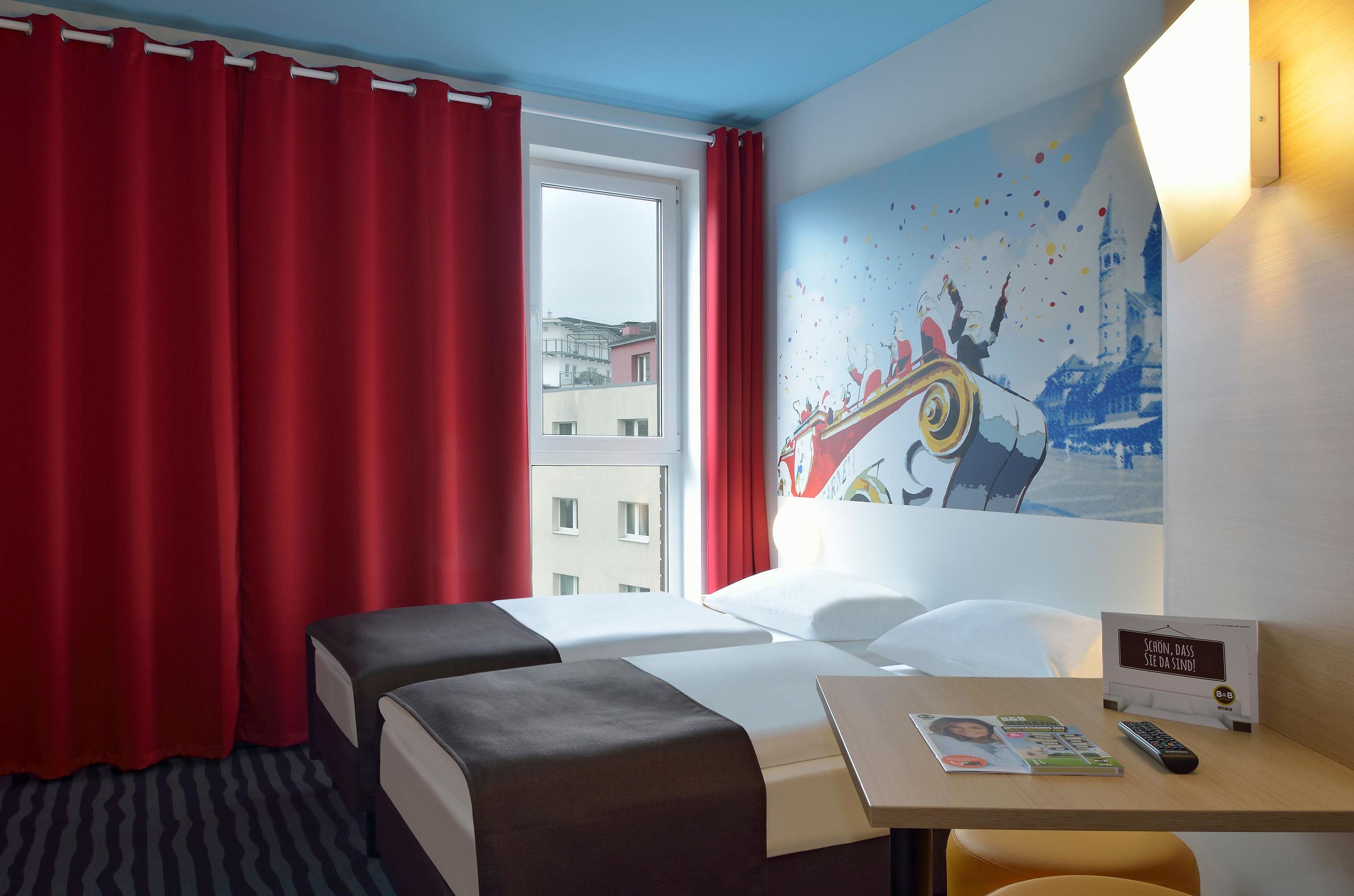 Standard, Twin Beds