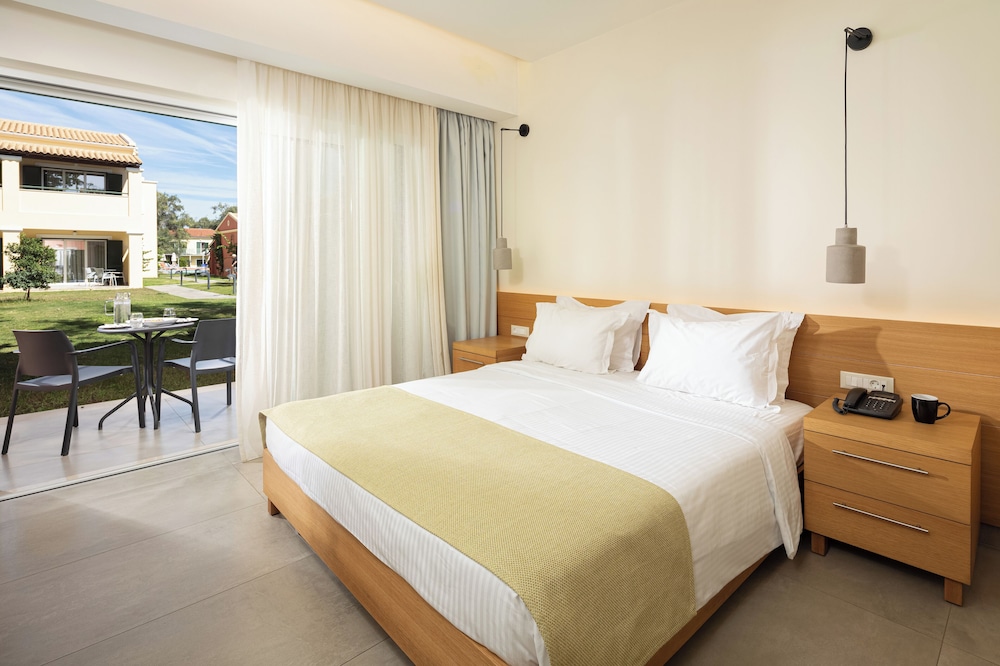 DOUBLE ROOM SUPERIOR