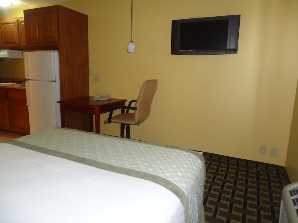 Town House Extended Stay Hotel Downtown 19/64