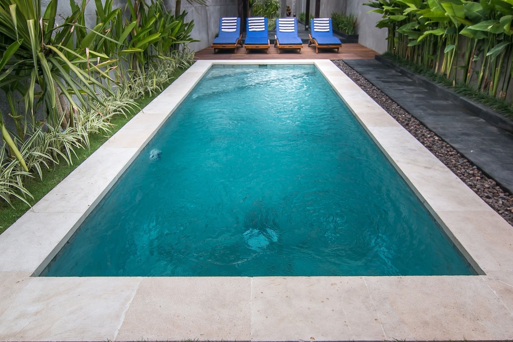 Delu Villas And Suites Seminyak 39/48