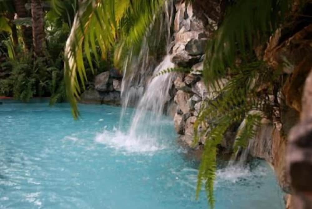 KARIWAK VILLAGE HOLISTIC HAVEN HOTEL 48/50