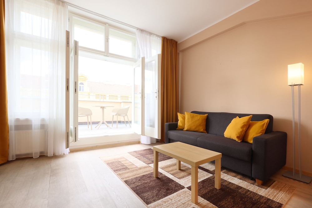 Amarilis Jerome Hotel 46/57