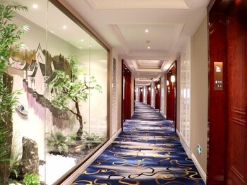 GreenTree Eastern Yancheng Binhai Oubaoliya City Square Hotel 14/24