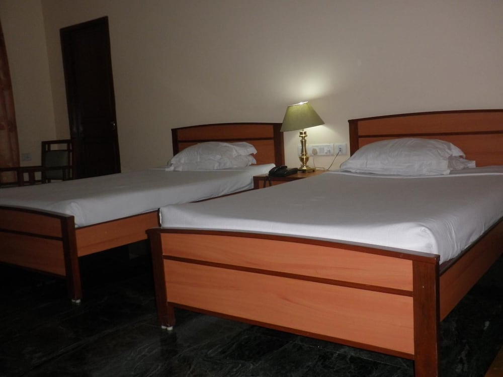 INDO HOKKE HOTEL 10/50