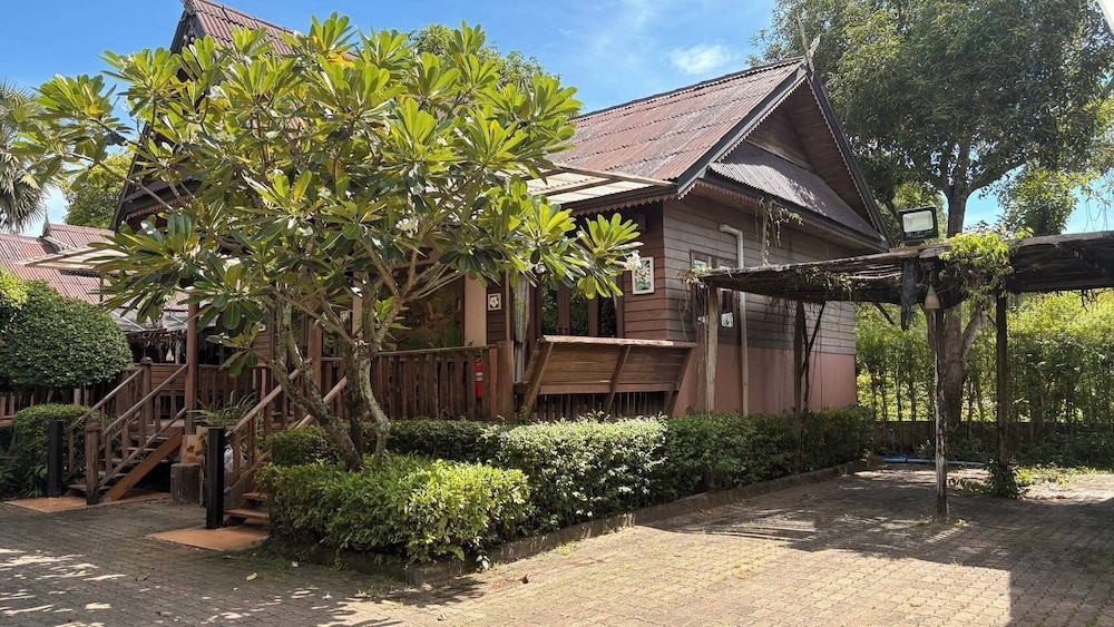 Baan Baitan Resort 59/64