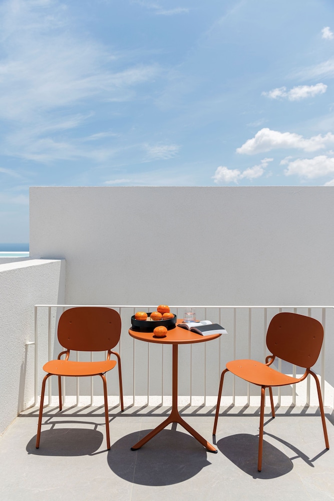 NEO SUITES 66/75