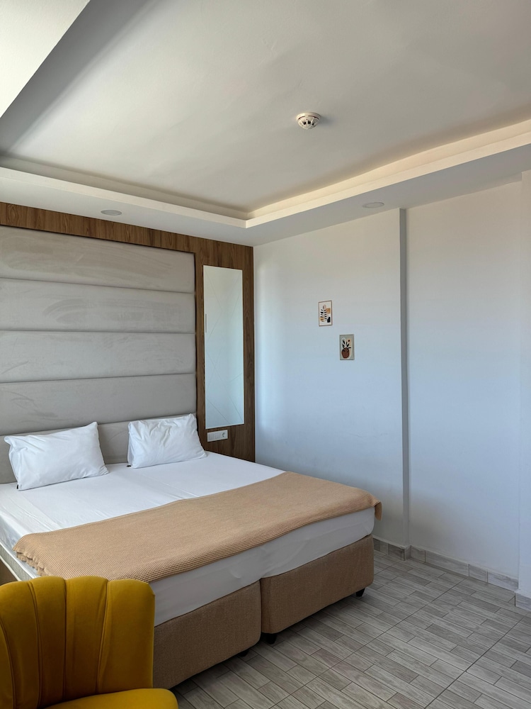 Ozsahin Otel 2/21