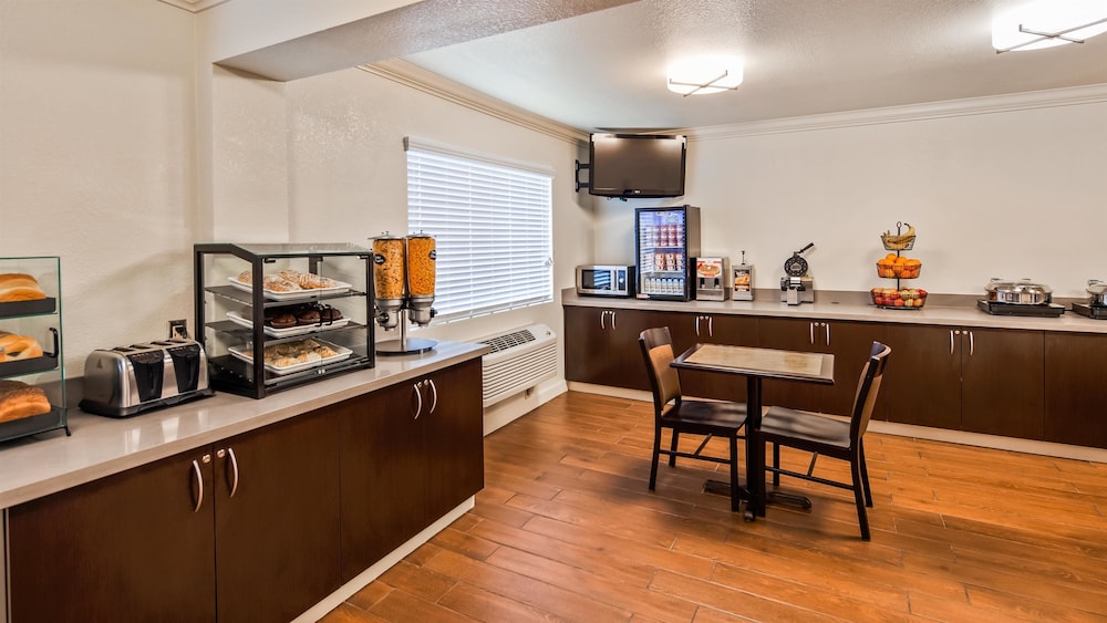 Best Western Capital City Inn 23/29