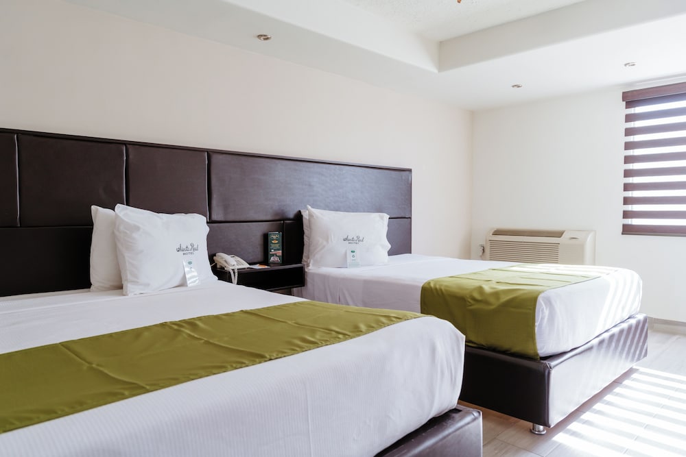 Hotel Siesta Real 12/56