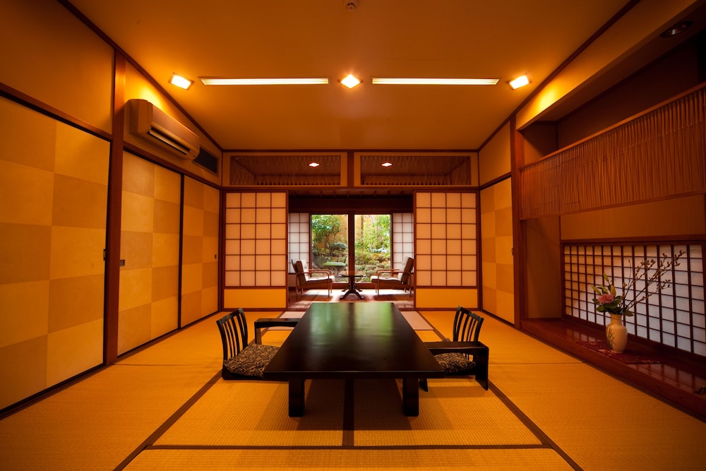 Kappo Ryokan Kannawa Bettei 22/24
