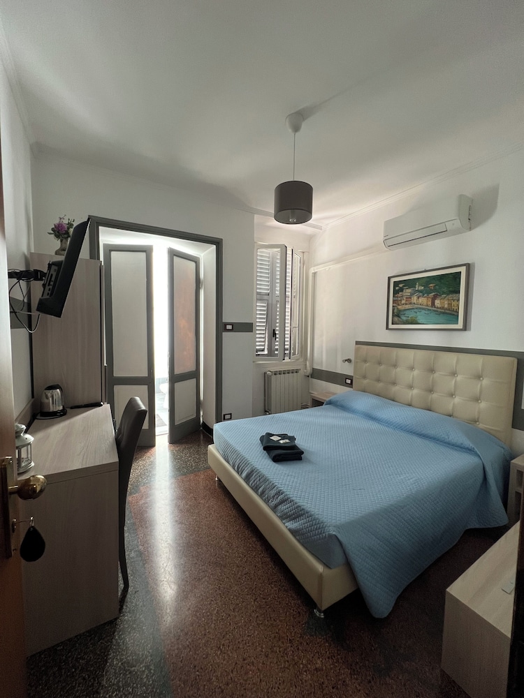 Albergo Astro 10/45