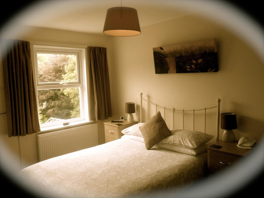 Strathallan Guest House 26/50