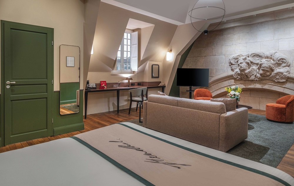 Hotel Des Prelats 37/50