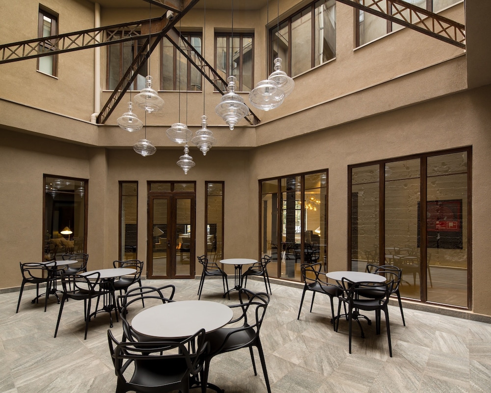 restaurant-cafeteria