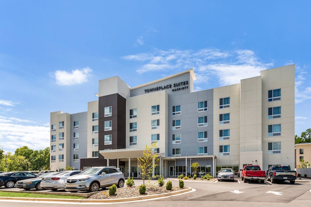 TownePlace Suites by Marriott Greensboro Coliseum Area 1/41