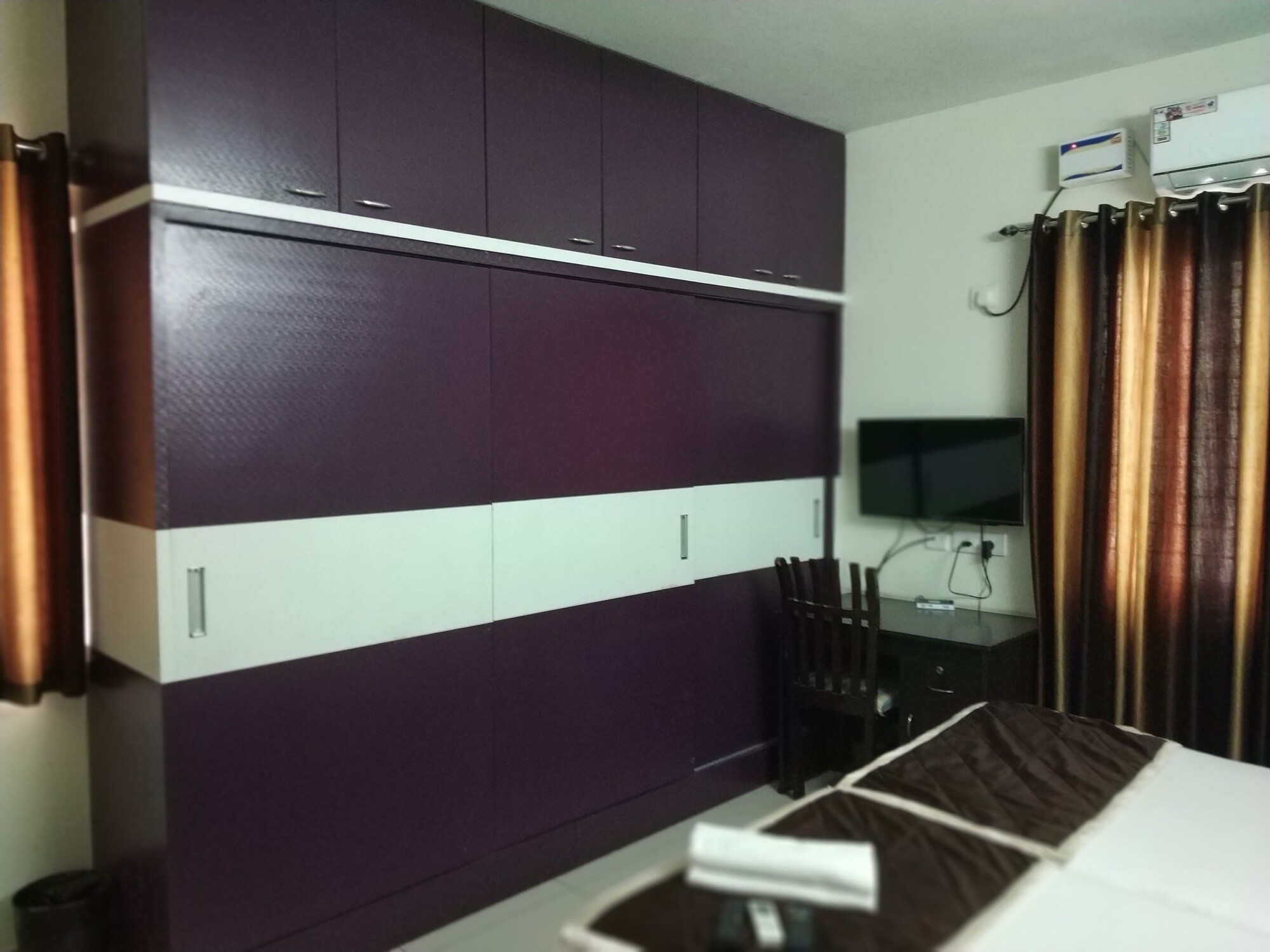 3 BEDROOMS, STANDARD