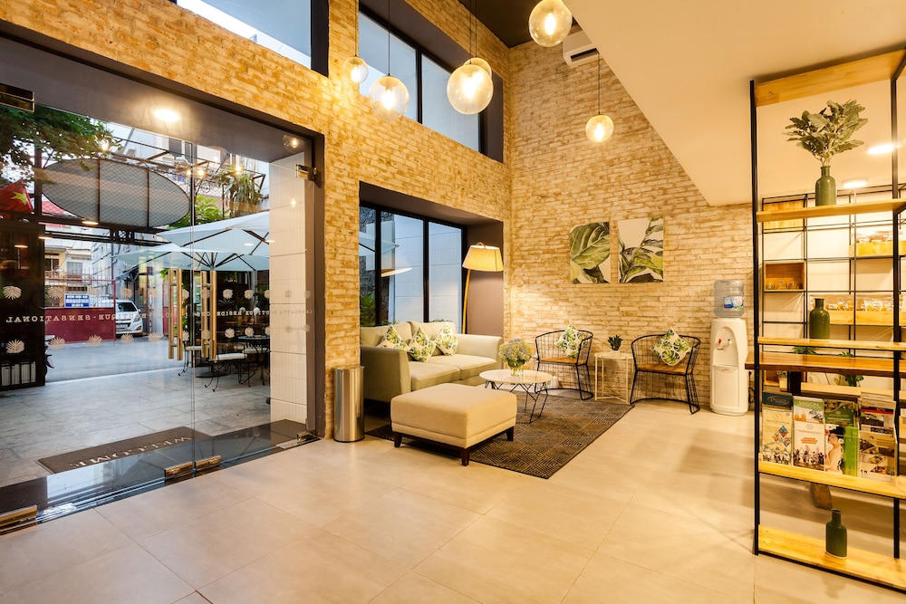 La Regatta Boutique Residences 5/72