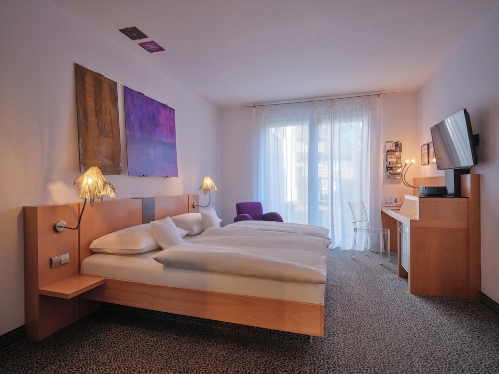 COMFORT, DOUBLE BED, GARDEN ACCESS