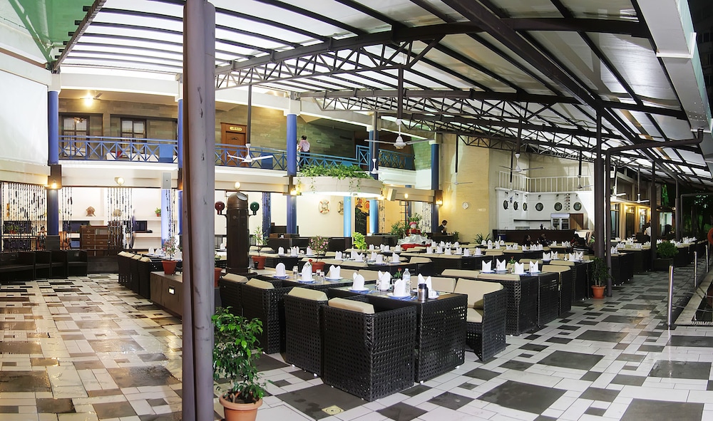 Sayaji Hotel 64/69