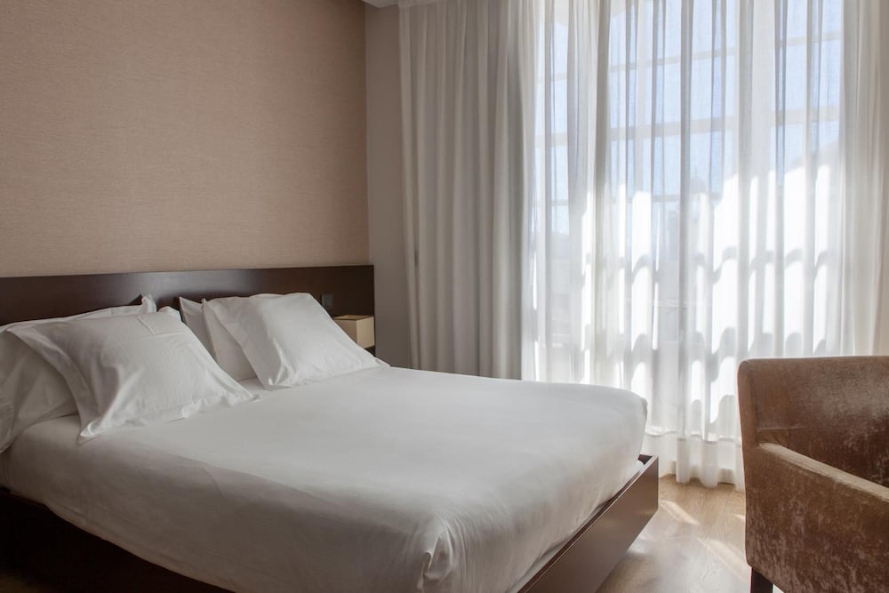 Hotel San Miguel 12/65