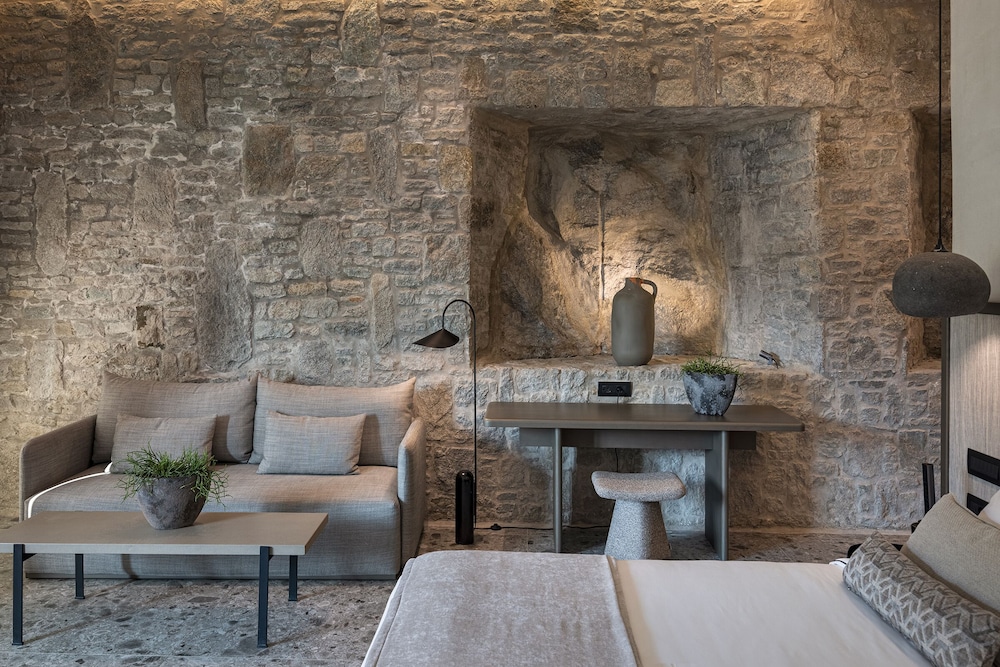 Aeonic Suites and Spa - Adults Only 33/50