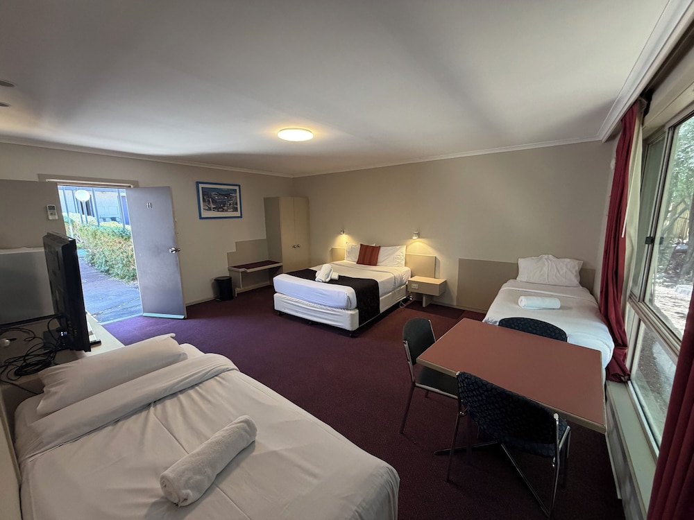 Ringwood Lake Inn 30/61