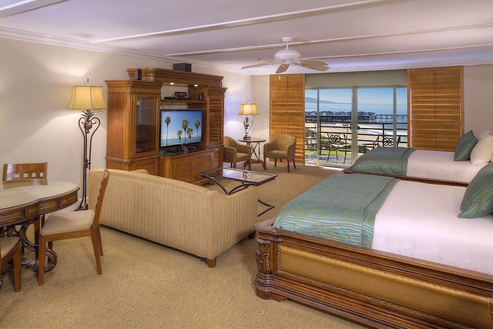 Pacific Terrace Hotel 67/92