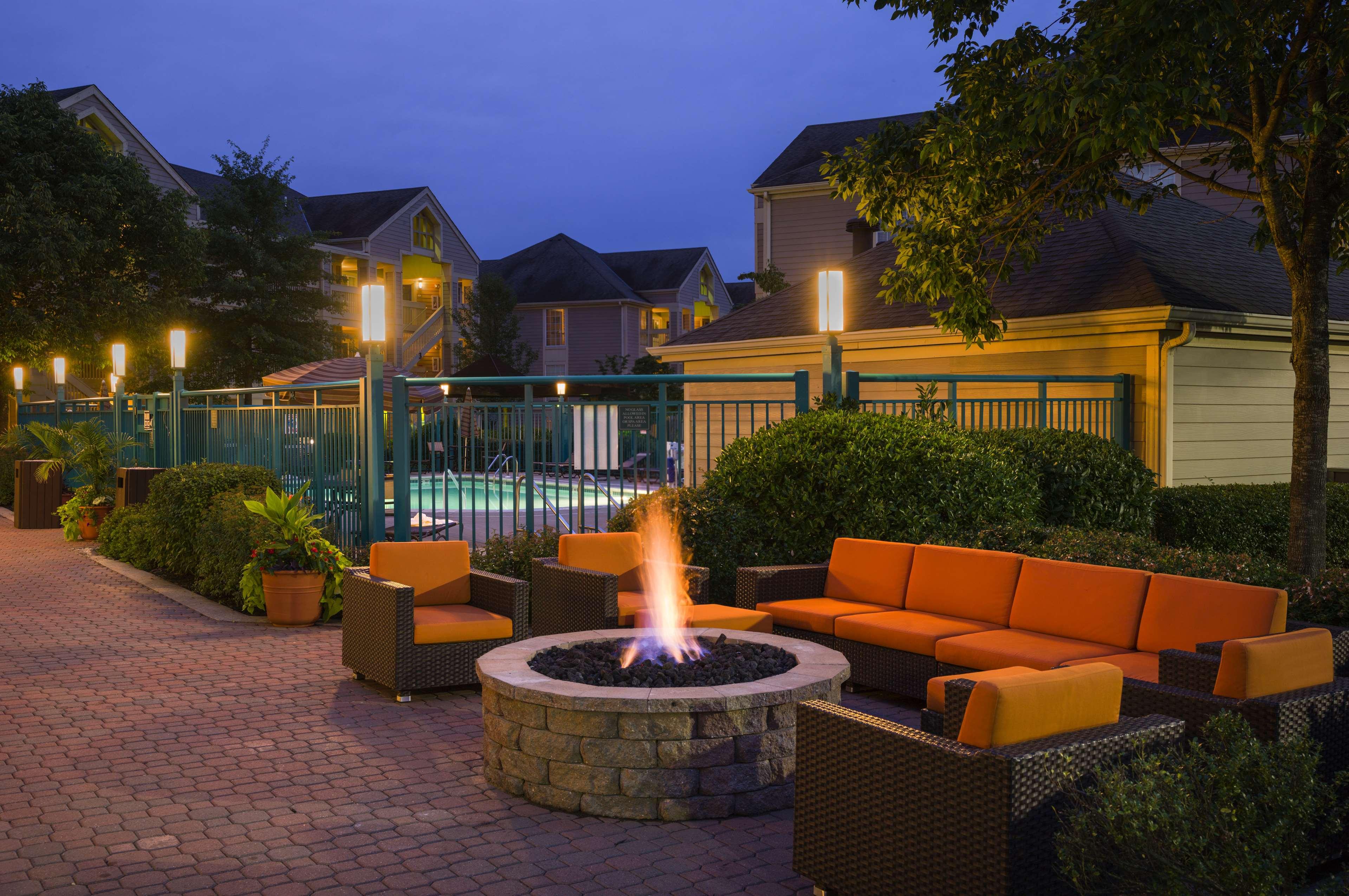 HYATT house Bridgewater 32/33