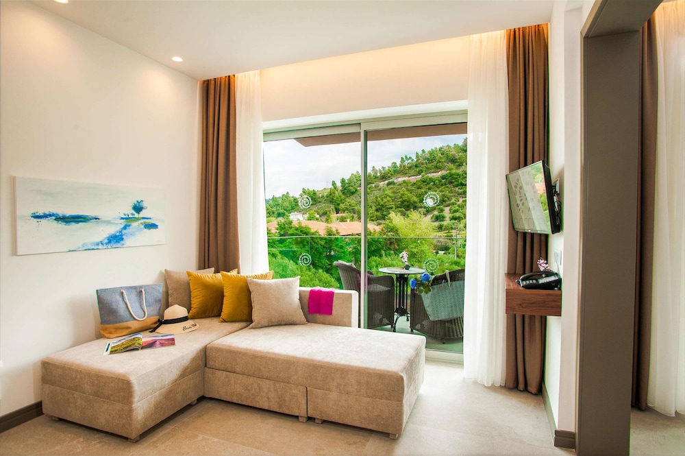Acrotel Athena Pallas and Residence 26/78