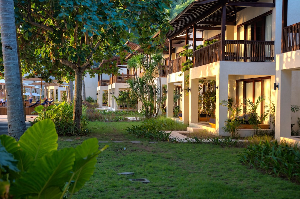 Katamaran Hotel And Resort 5/74