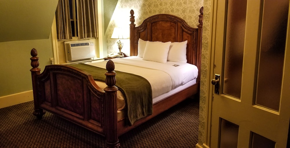 The Crescent Hotel And Spa 20/69