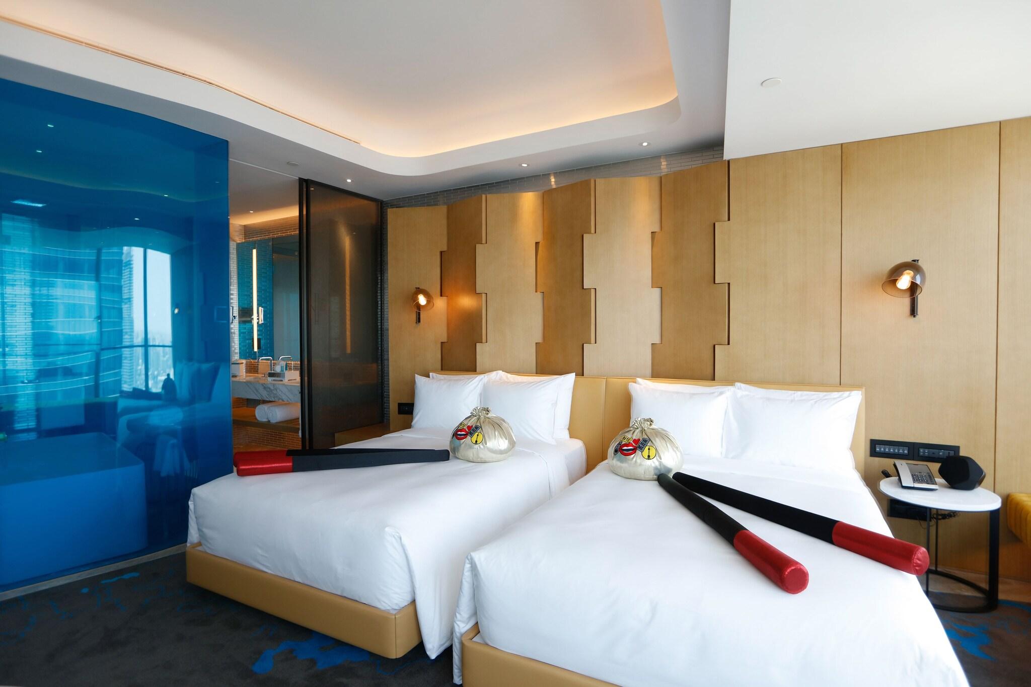 Room, Twin Beds, City View