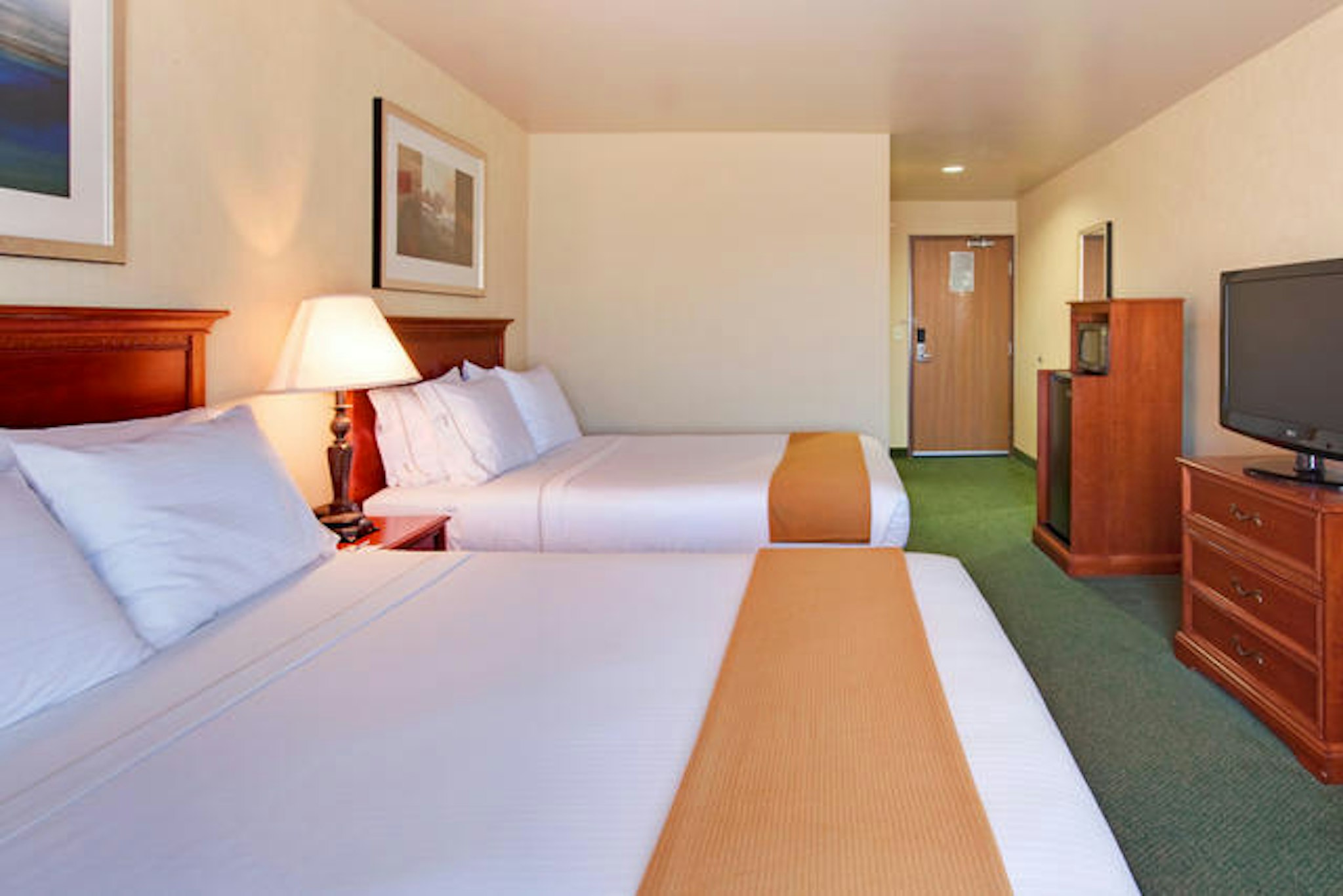 Holiday Inn Express Hotel & Suites Tehachapi Hwy 58/Mill St 9/29