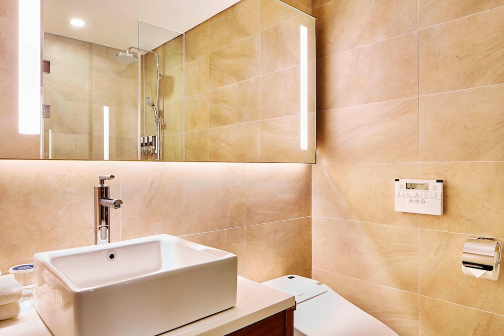 Four Points by Sheraton Josun, Seoul Station (Ex: Four Points By Sheraton Seoul Namsan) 10/37