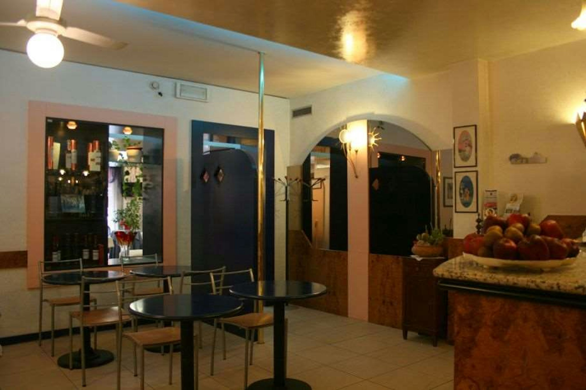 Cristina Hotel 33/40