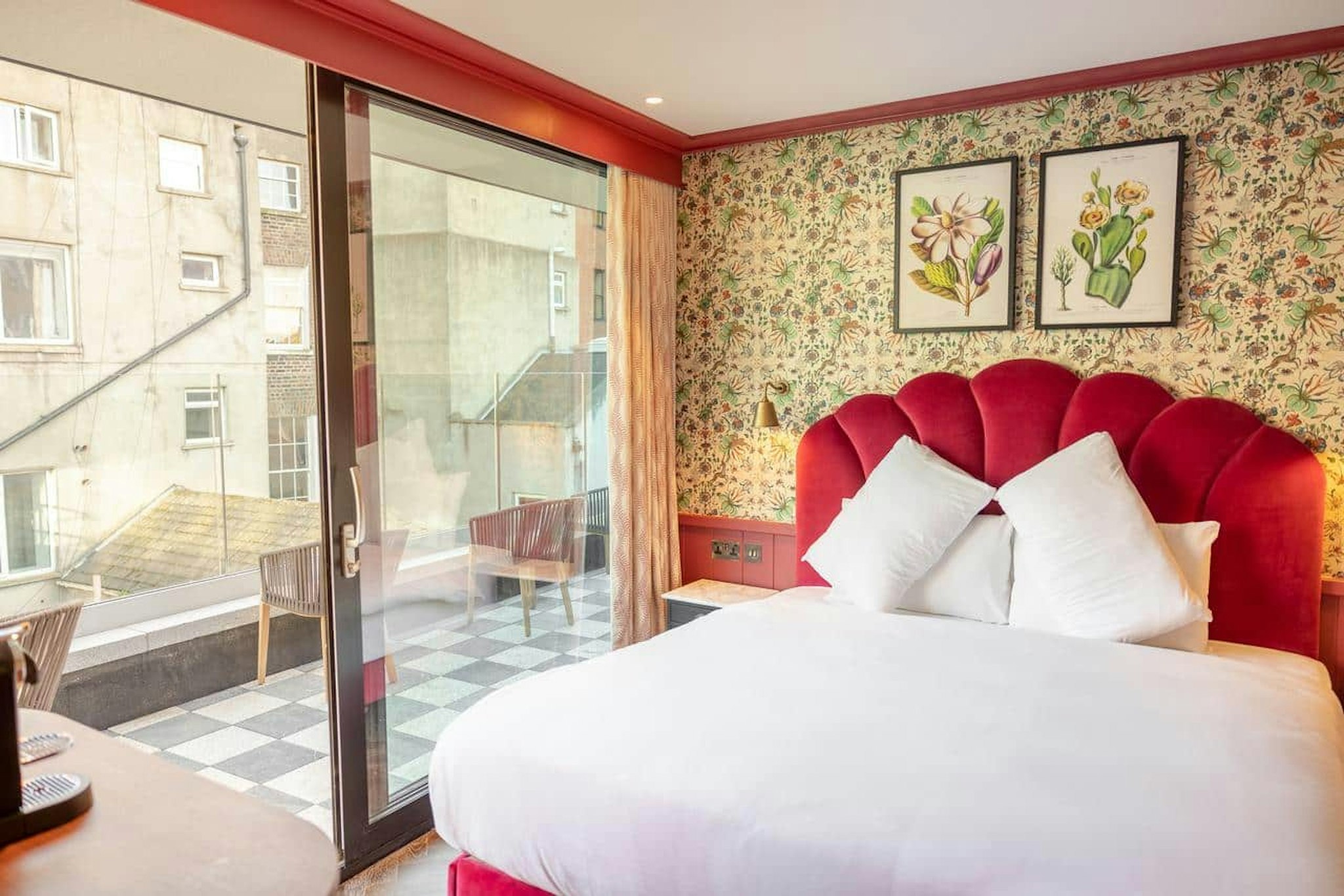 TOWN HOUSE, DOUBLE BED, BALCONY