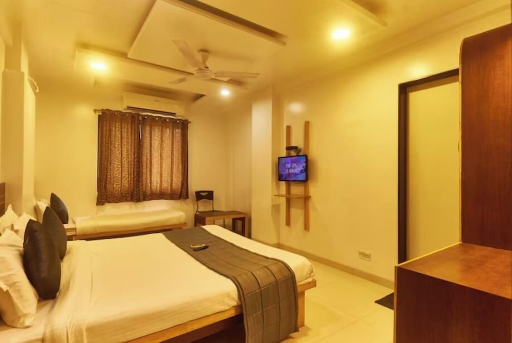 Hotel Anand Heritage 38/53