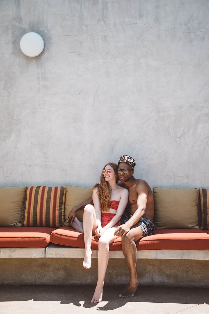 Angeleno Hotel 37/61