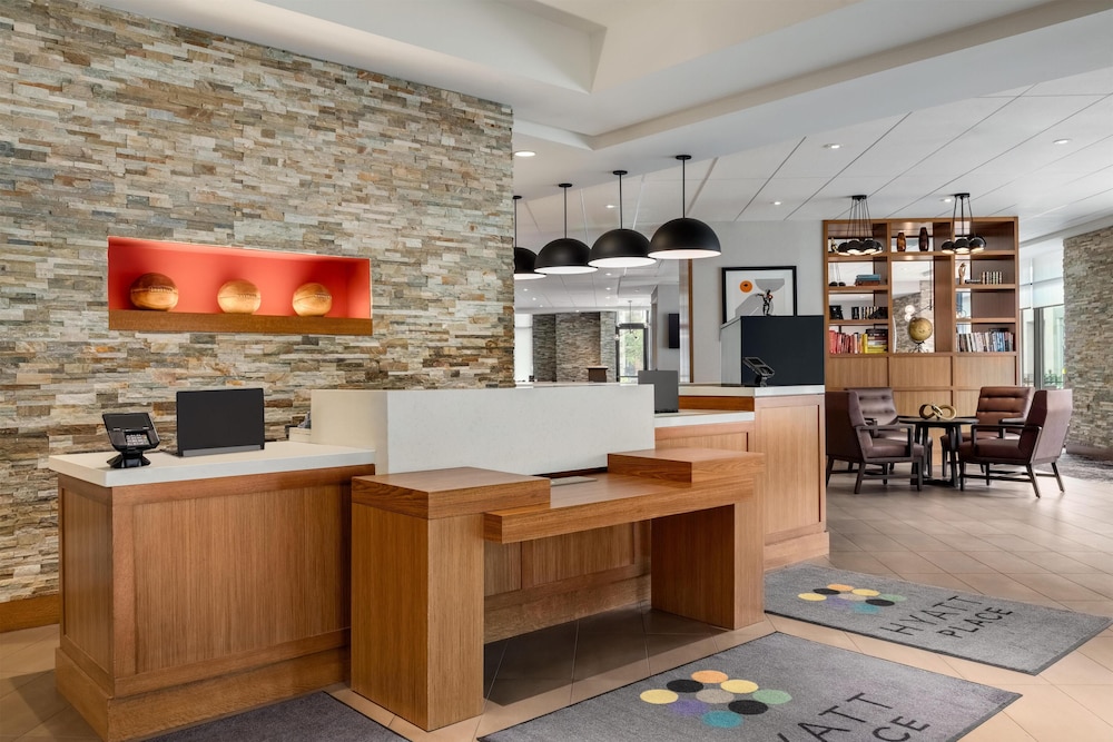 Hyatt Place Bloomington 12/64