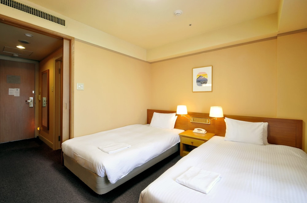 ROOM, TWIN BEDS