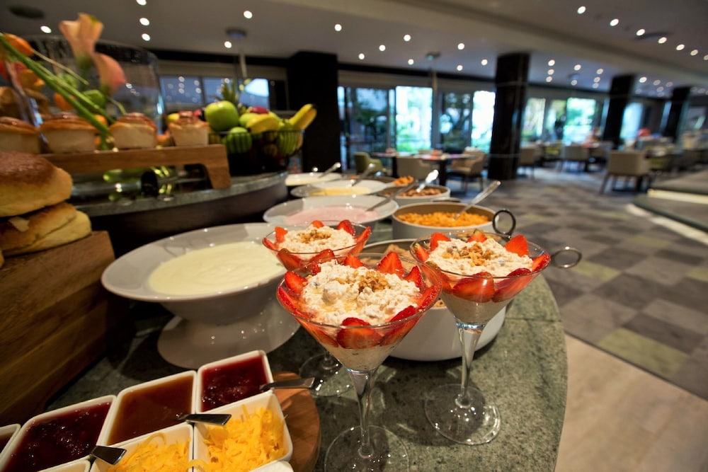 The Maslow Sandton 16/50