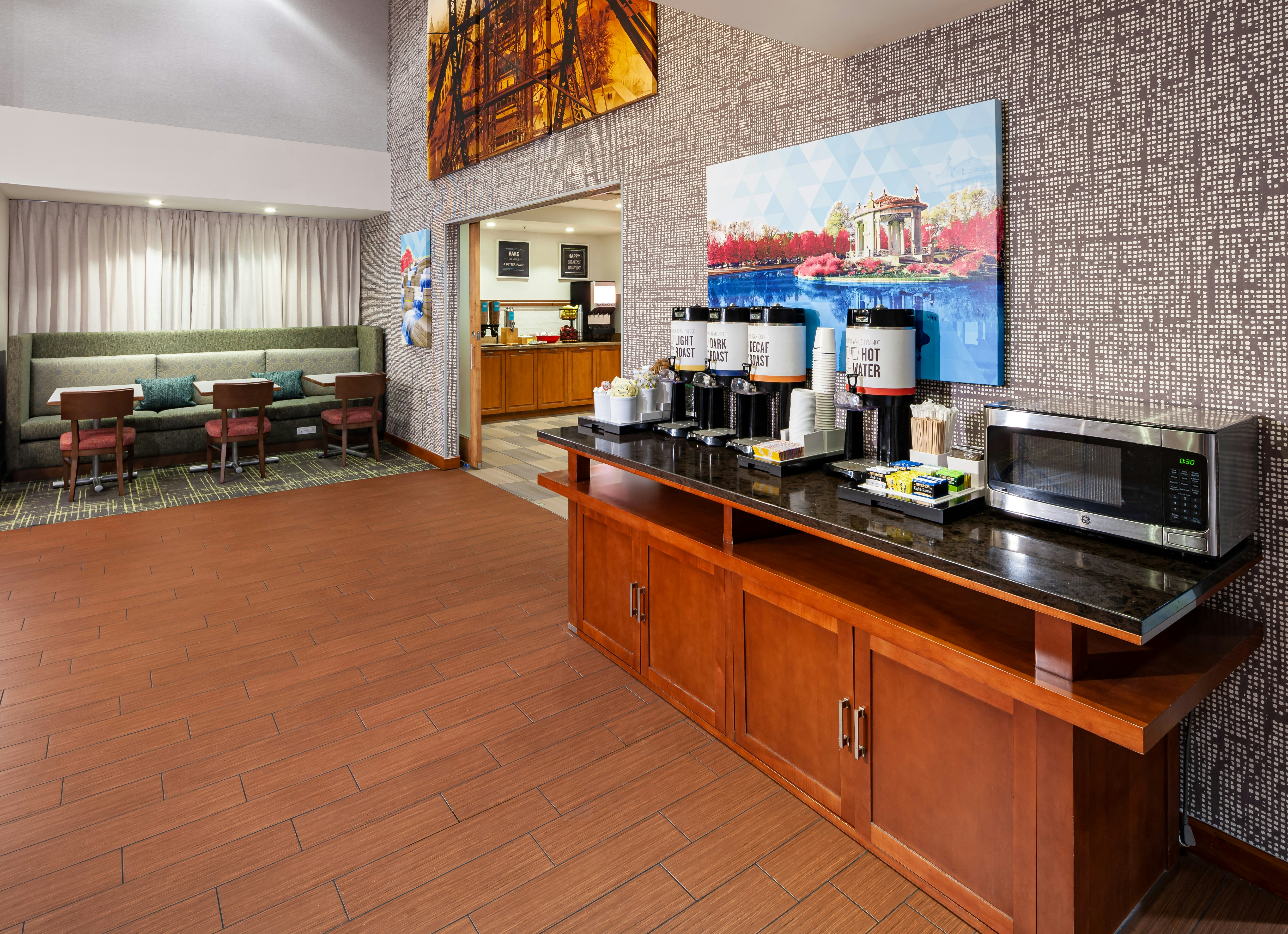 Hampton Inn Suites St Louis At Forest Park Mo 5/19