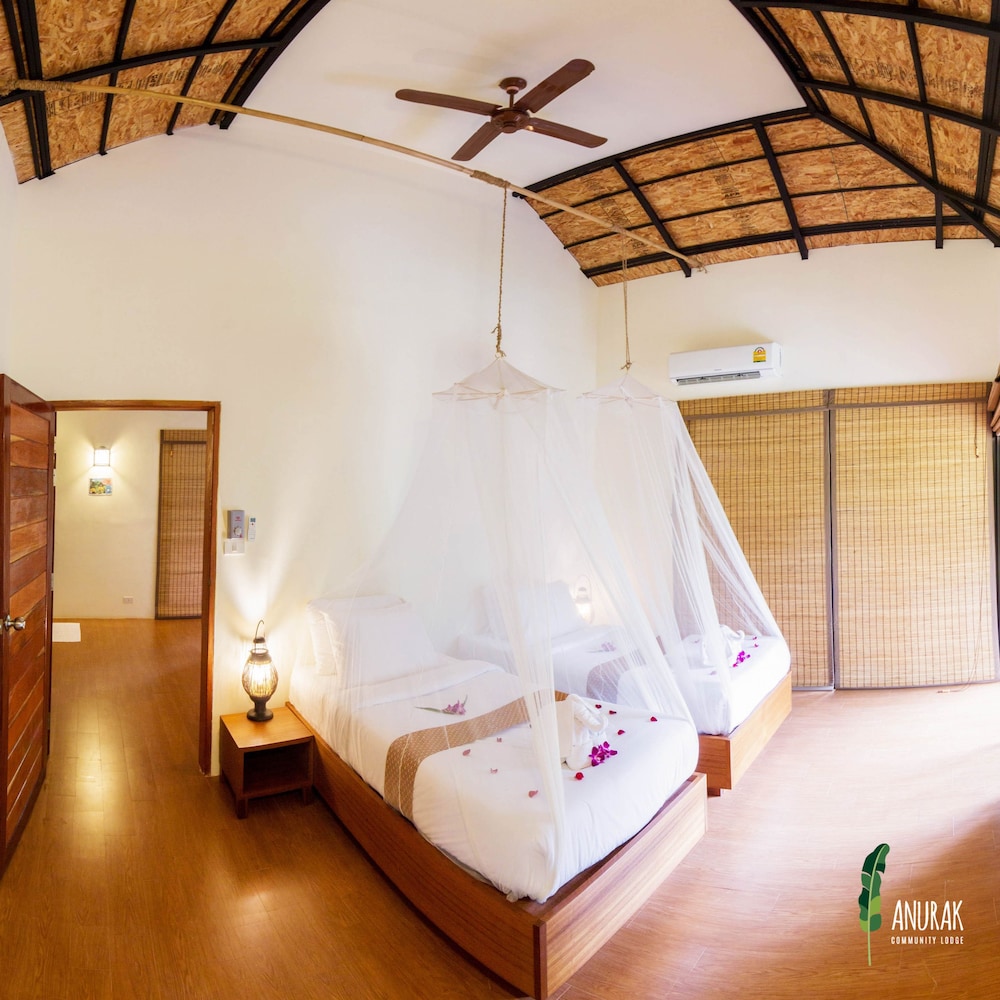 Anurak Community Lodge 13/52