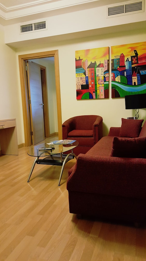 Crystal Hotel 18/39