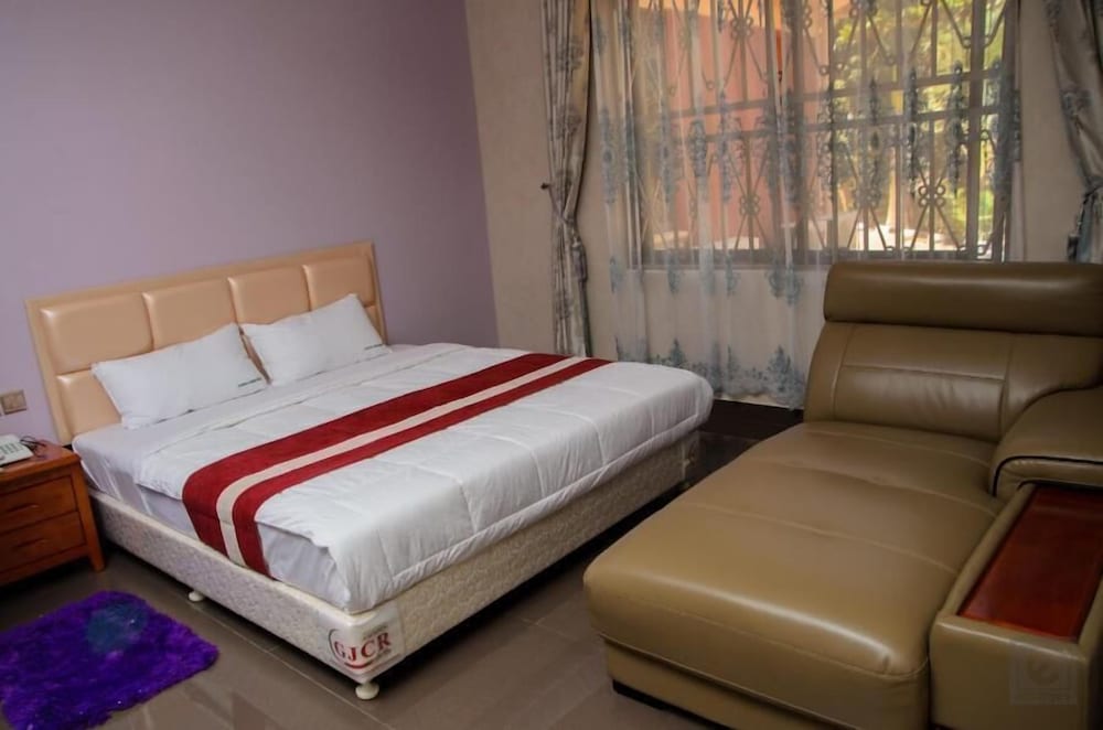 SUITE, DOUBLE BED
